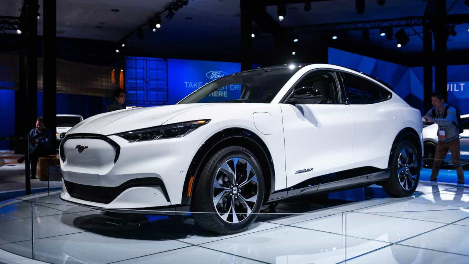 The Seven Best Hybrid and Electric SUVs For 2021 ...